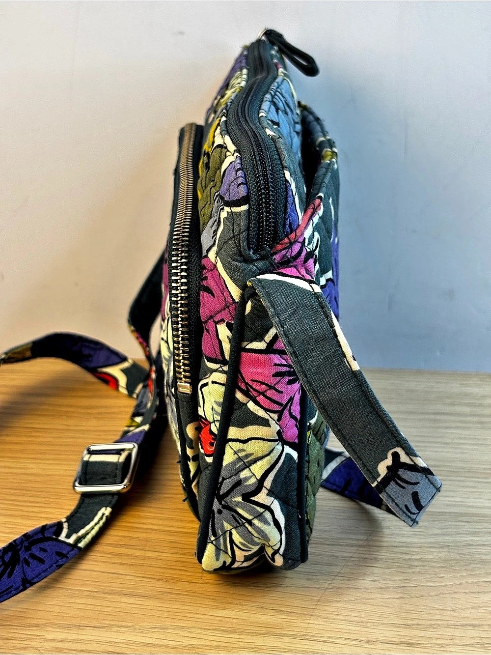 Vera Bradley Quilted “Falling Flowers” crossbody bag - Picture 4 of 9